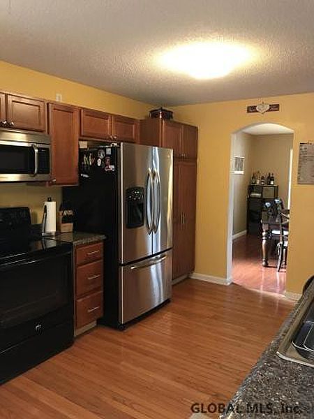 3rd image of 81 SARA JEN Drive