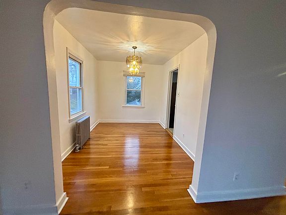 3rd image of 299 Wilson Ave