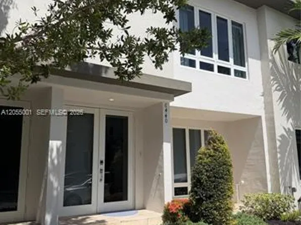 6440 NW 103rd Psge #Townhouse 6440, Miami, FL 33178