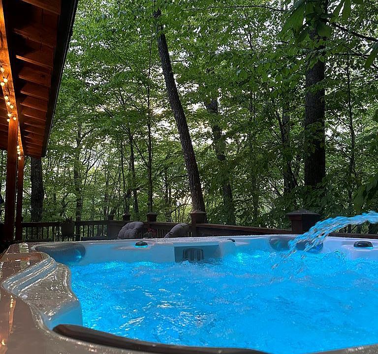 2nd image of 305 Junaluska Rd #3