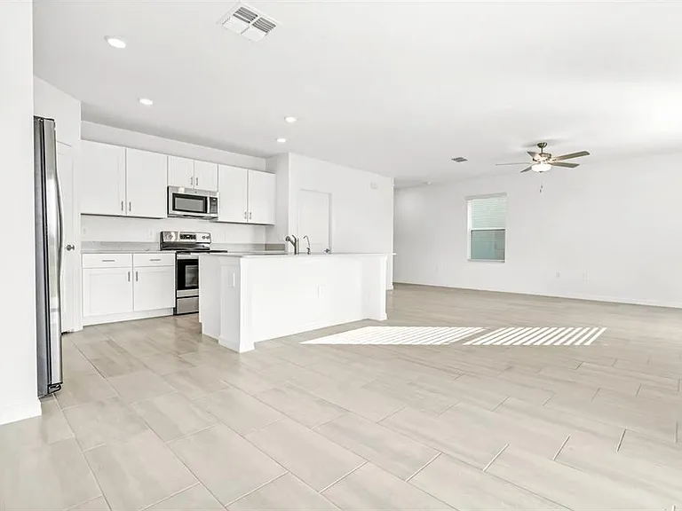 11672 Radiant Shore Loop — Photo 9