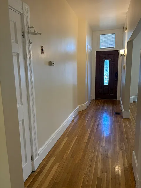 2 bed, 1000 sqft, $2,750 — Photo 3