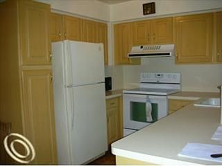 4th image of 1069 Woodbridge St