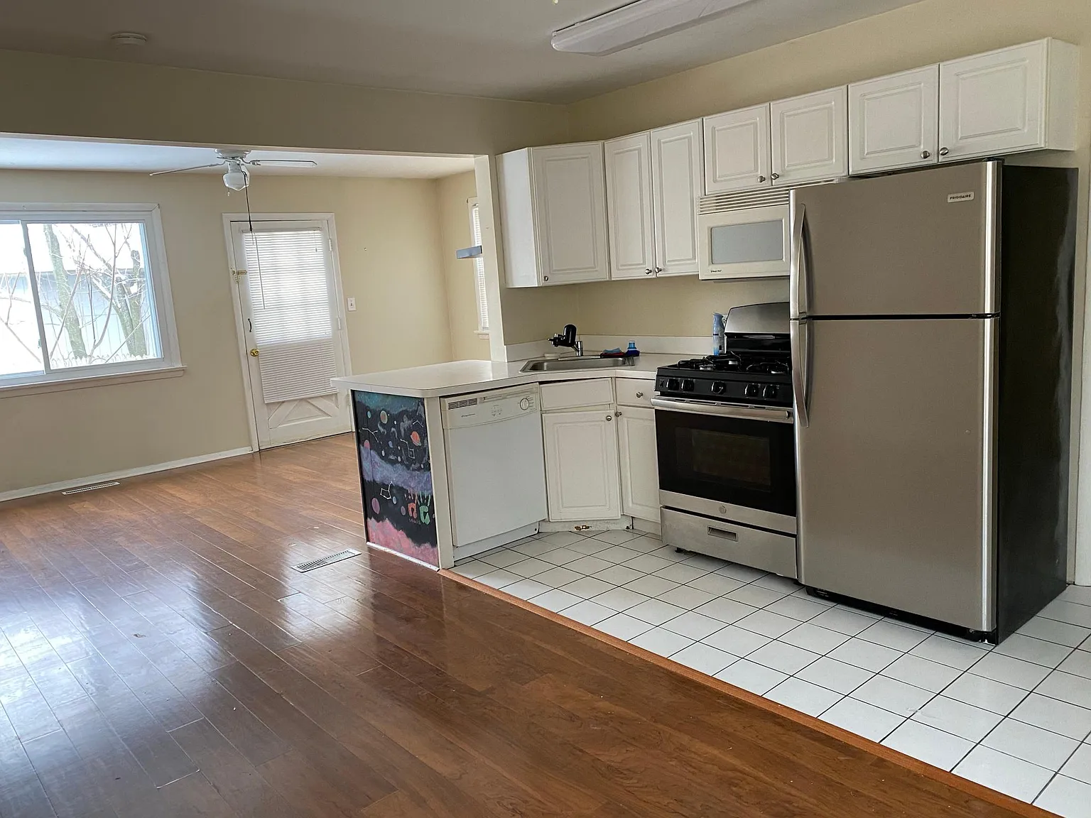1 bed, $1,350 — Photo 2