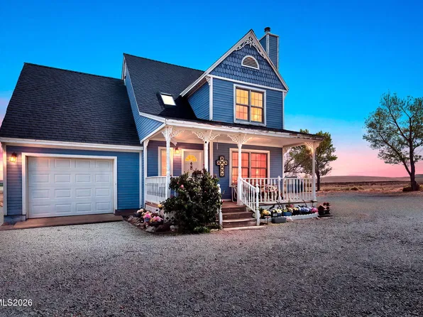 30 Locust Dr, Yerington, NV 89447