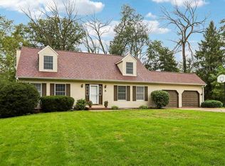 5 Hillcrest Heights Ln, Mount Vernon, IA 52314