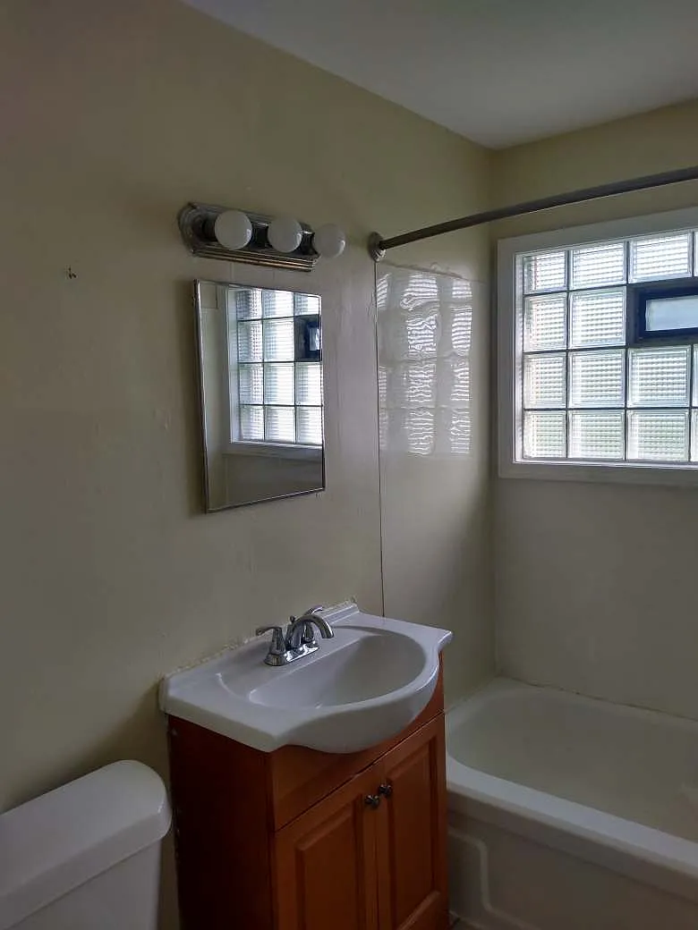 2 bed, 900 sqft, $975 — Photo 3