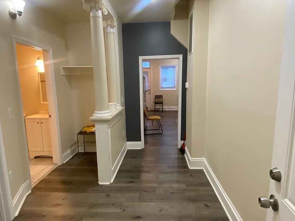 Hallway and seating area when you enter