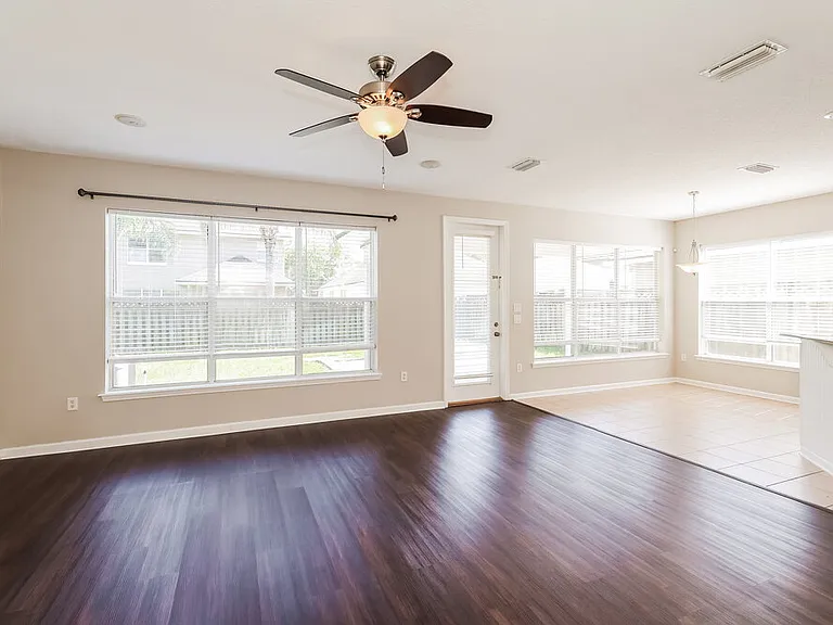 269 Silver Glen Ave — Photo 5