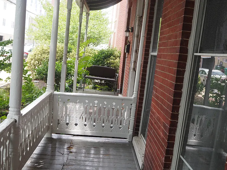 105 S Pine St — Photo 57