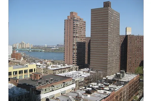 Sold by Kleier Residential | media 14