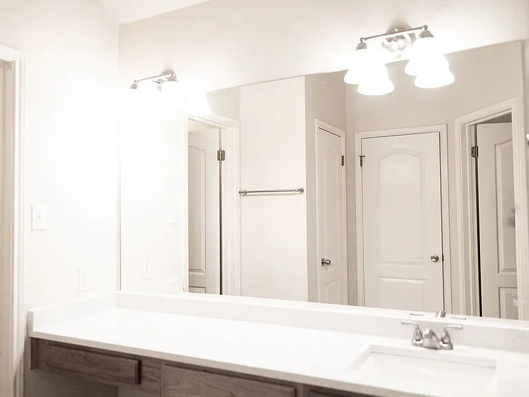 11206 Woodwaters Way — Photo 10