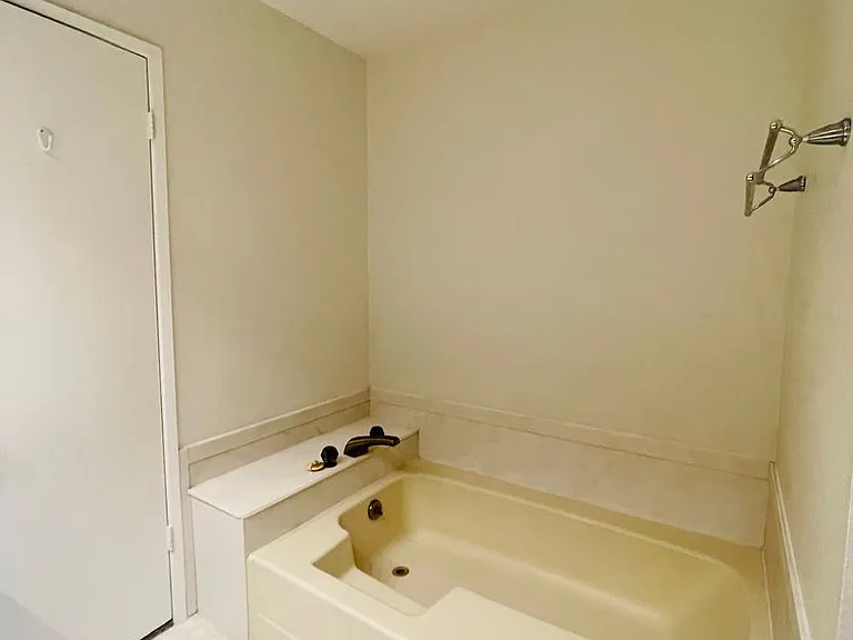 842 Casmalia Ln — Photo 23