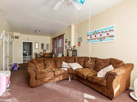 3rd image of 1121 N Lawndale Ave