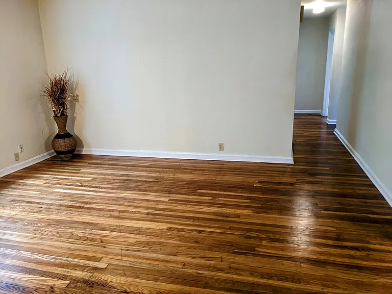 5928 Belmont Ave — Photo 2