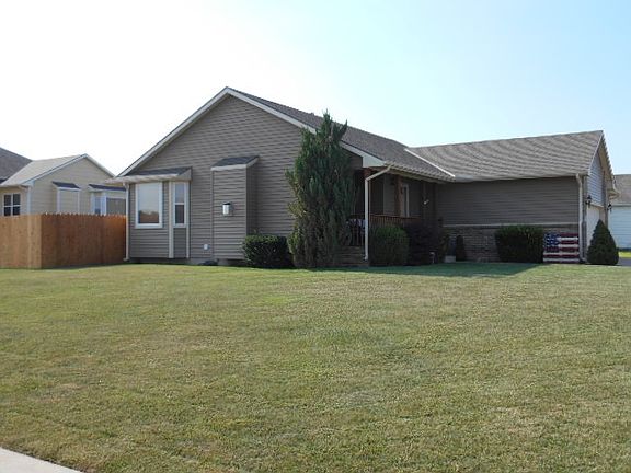 4th image of 2808 N Birchwood Ct