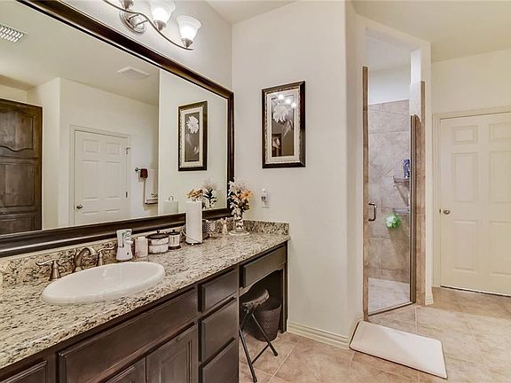 3rd image of 2801 Ervin Way #2801