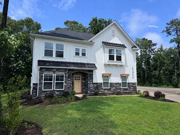 4th image of 1004 Maccoa Dr.
