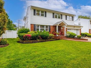 444 Derby Rd, Baldwin, NY 11510