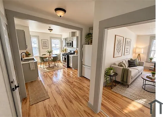 2 bed, 1000 sqft, $1,900 — Photo 1