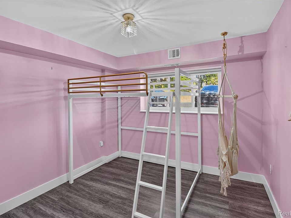 1695 Riverside Dr Apt 7, photo 22