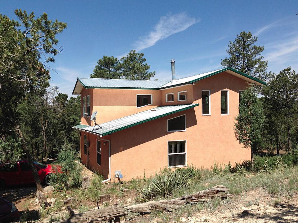 1st image of 16 Lydia Dr
