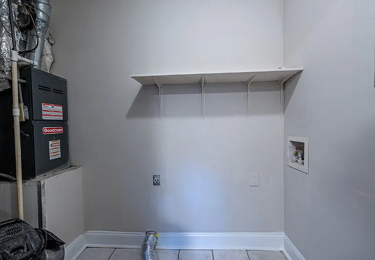 114 Bentley Pkwy #B — Photo 9