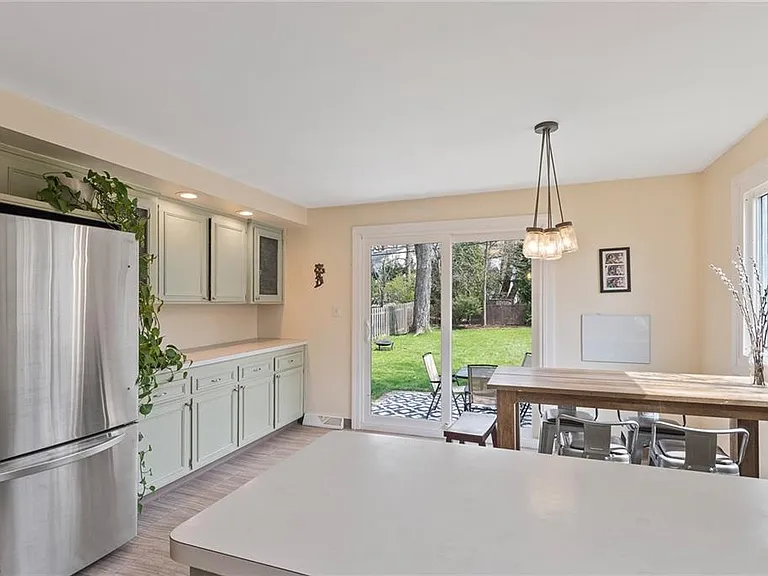 23400 E Silsby Rd — Photo 2