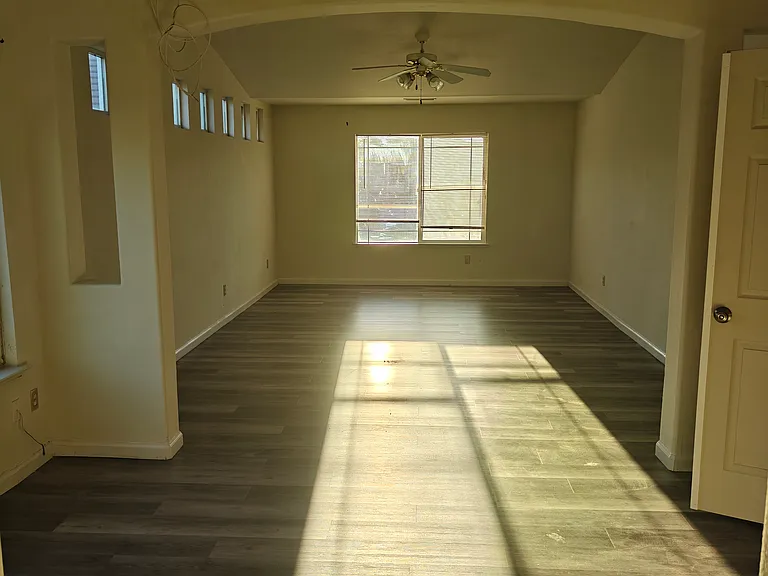 150 Tourmaline Cir — Photo 2