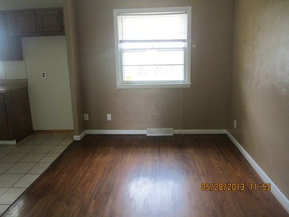 5th image of 5040 Meadowlark Dr