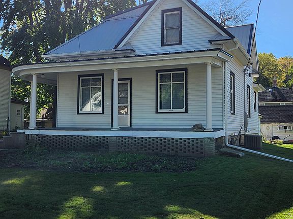 2nd image of 703 N Main St