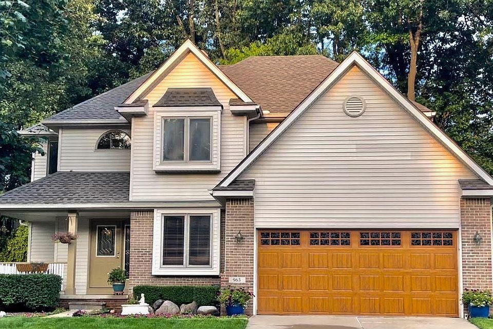 1st image of 963 Lincoln Dr