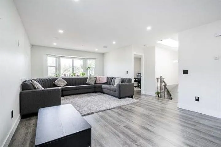 3177 Rupert St #A — Photo 20