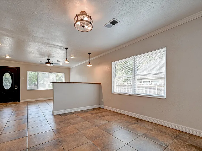 817 Eleanor St — Photo 14
