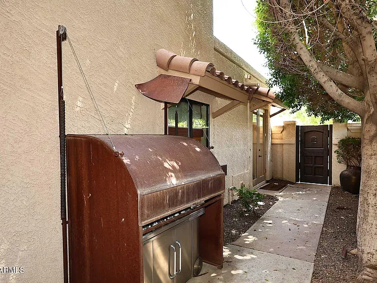 8100 E Camelback Rd #39 — Photo 41