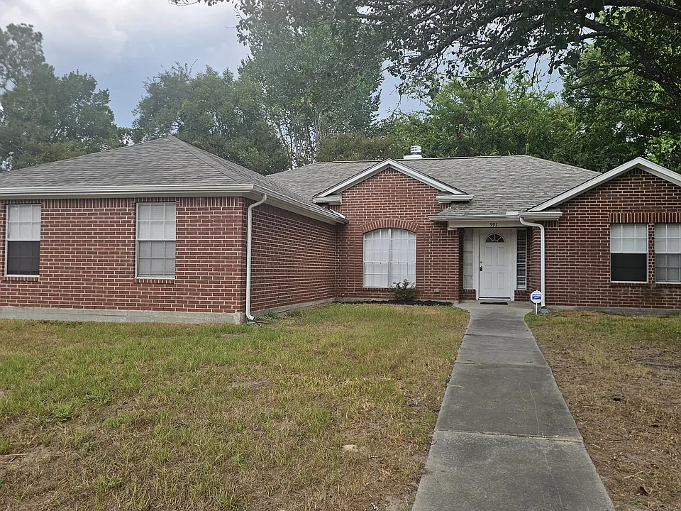591 Spruce Dr