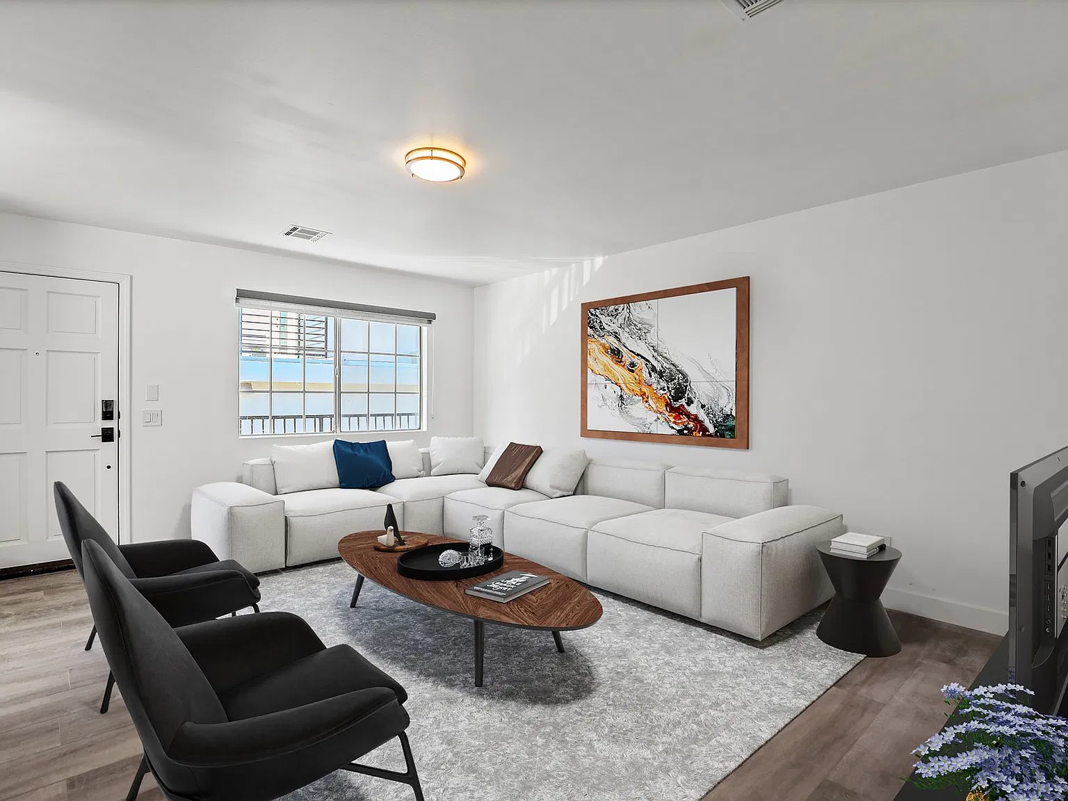 920 Everett Street apartments — Photo 3
