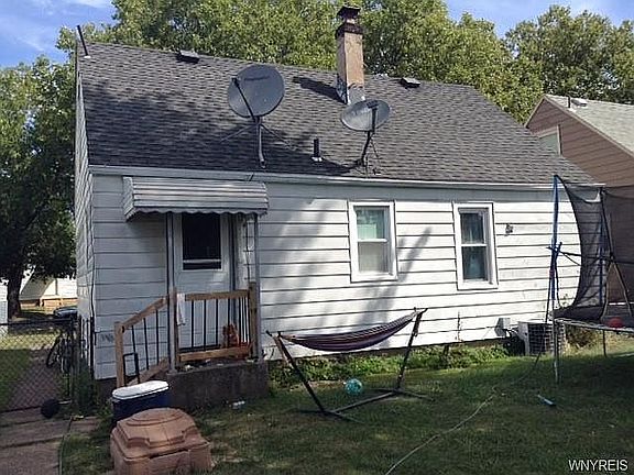 3rd image of 2747 Welch Ave