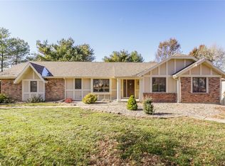4 Treetop Ct, Saint Charles, MO 63303