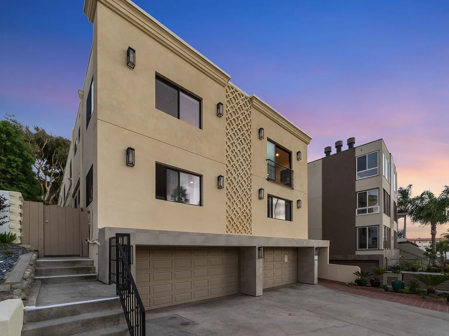 2 bed, 2.0 bath, 1190 sqft, $6,000 — Photo 2