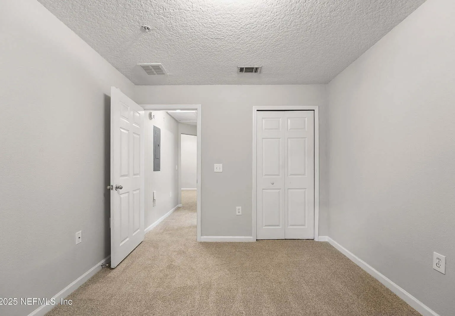2 bed, 2.0 bath, 1118 sqft, $1,095 — Photo 3