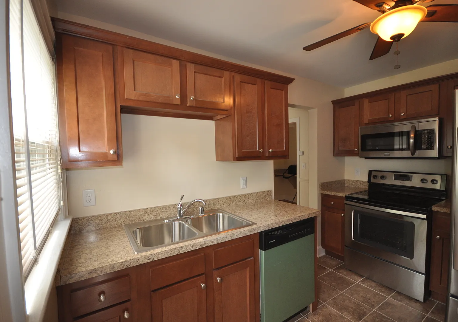 Pre-Leasing Now for the Fall Semester 2026 — Photo 3