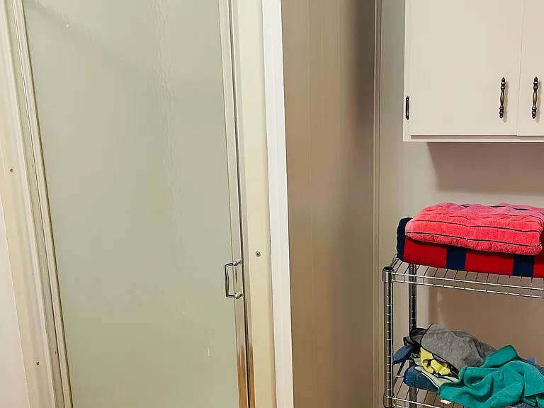 2nd Bathroom