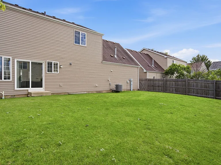 1758 Edith Ln — Photo 22