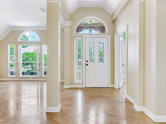 3rd image of 206 Westwind Dr