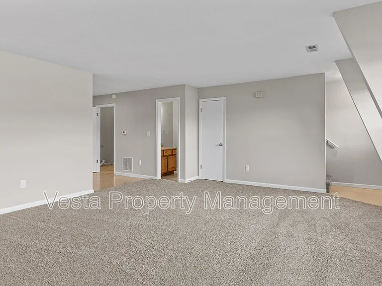 588 Ray Hill Rd #A — Photo 10