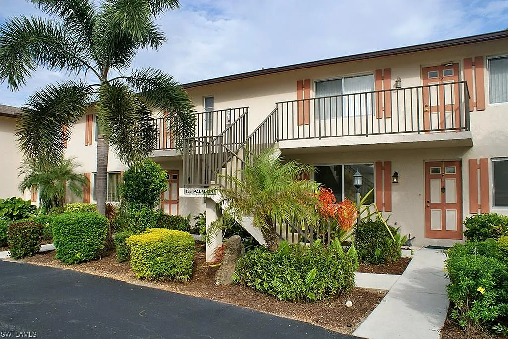 2 bed, 2.0 bath, 1180 sqft, $2,200 — Photo 1