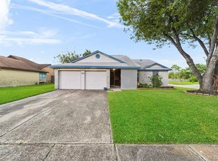 1213 Willow Creek Dr, La Porte, TX 77571