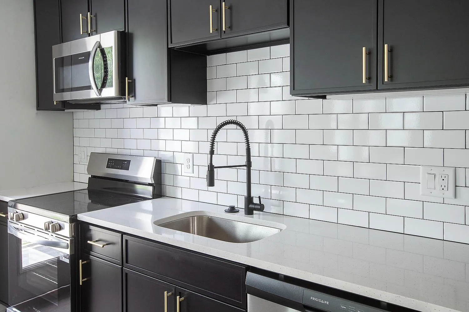 880 North Ave NW - 201 — Photo 2