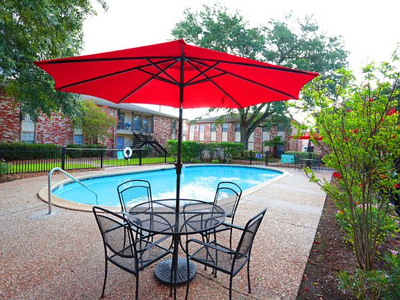 3rd image of 5312 Clarewood Dr #14F